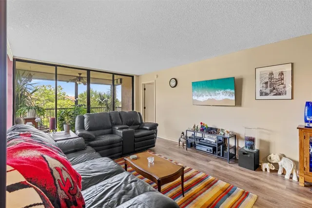 $174,000 | 5836 Coral Lake Drive, Unit 312, Margate, FL 33063