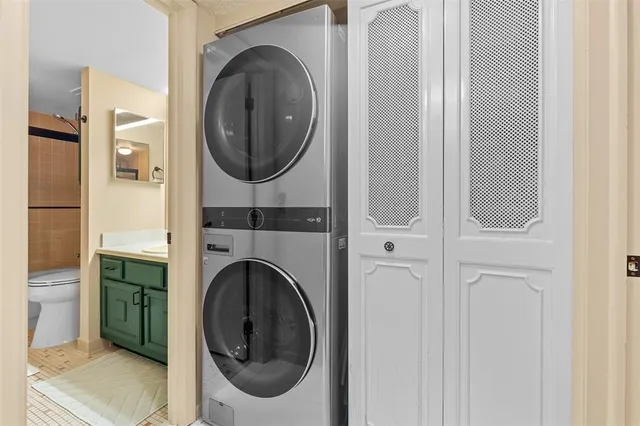 $174,000 | 5836 Coral Lake Drive, Unit 312, Margate, FL 33063