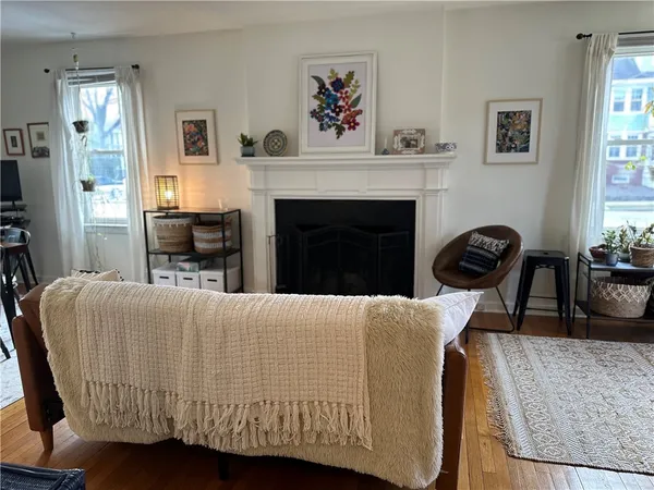 $2,500 | 542 Angell Street, Unit A1, Providence, RI 02906