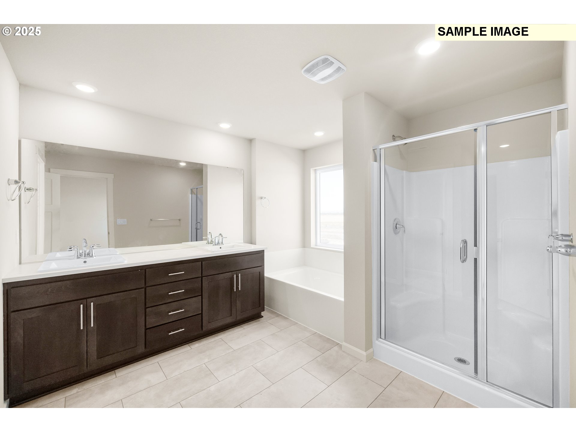 1472 Southeast Logan Parkway Albany, OR 97322 - Photo 14 of 23 a bathroom with a tub sink shower and mirror