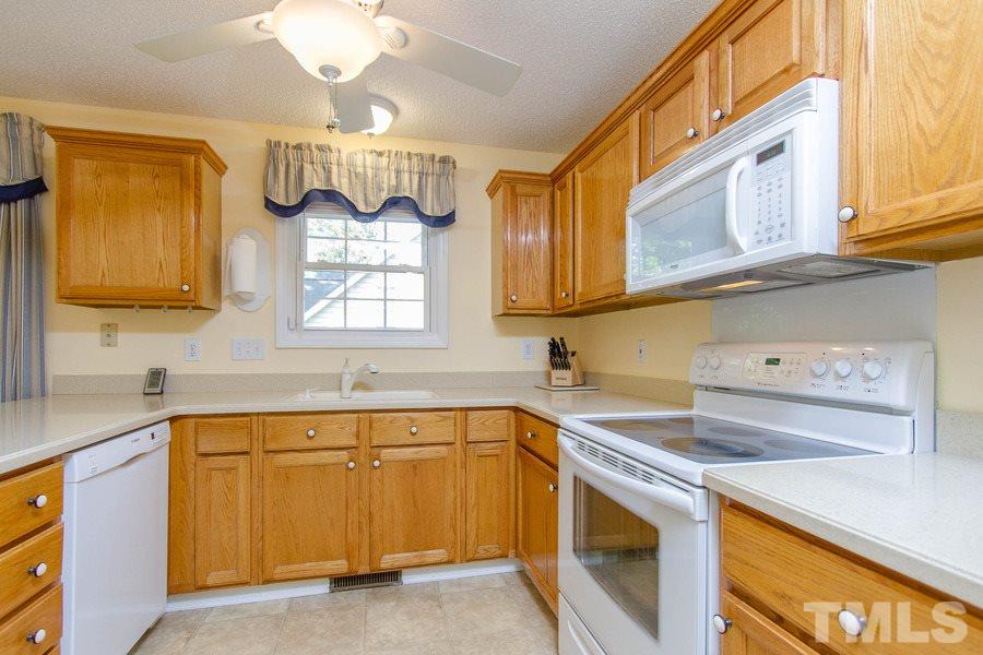 5612 Lighthall Lane Raleigh, NC 27604 - Photo 10 of 23 Gallery Image 10