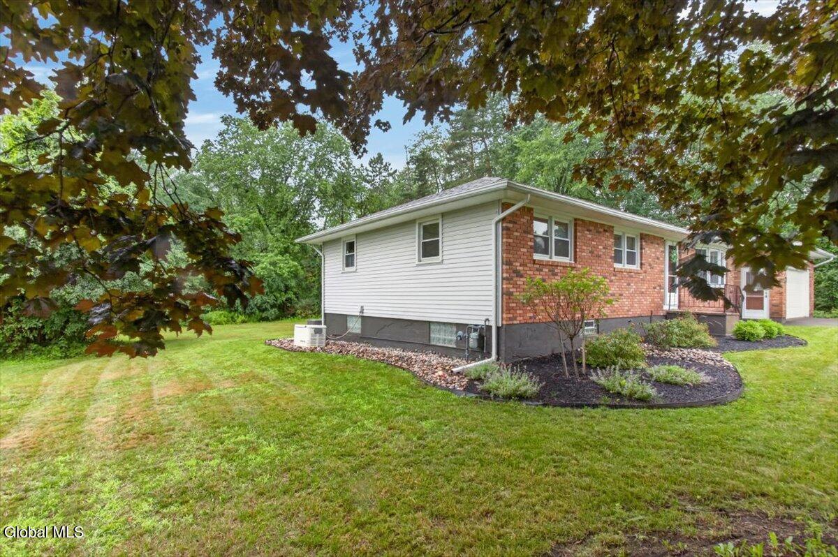 3966 Consaul Road Niskayuna, NY 12304 - Photo 45 of 56 05-005_IMG_4567