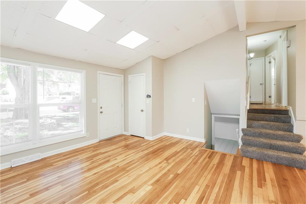 915 South Prairie Street Liberty, MO 64068 - Photo 4 of 15