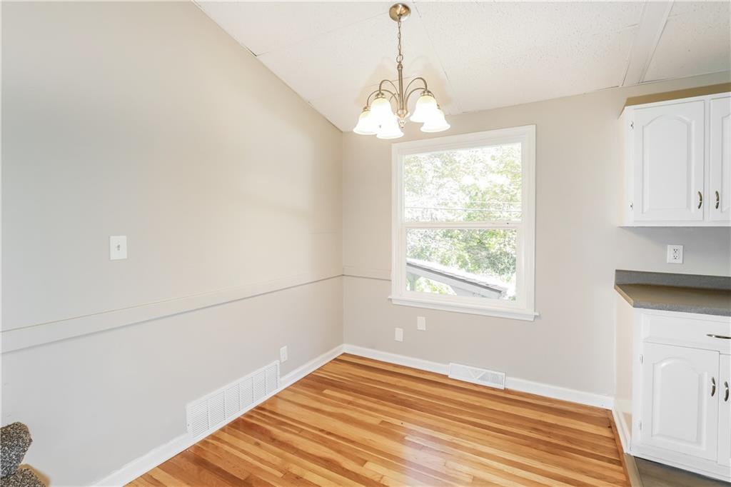 915 South Prairie Street Liberty, MO 64068 - Photo 5 of 15