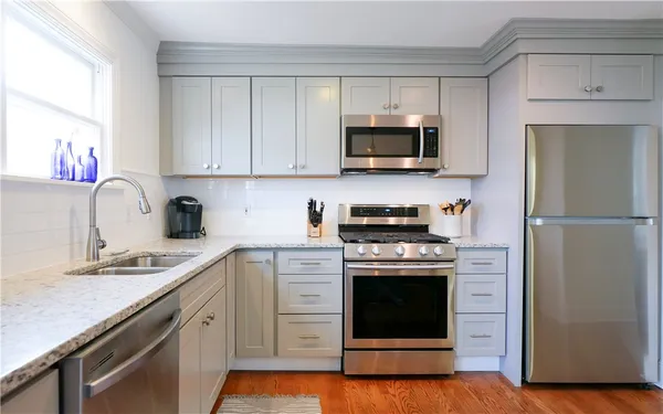 $2,800 | 45 2nd Street, Newport, RI 02840