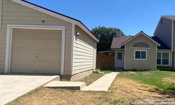 $1,500 | 8406 Forest Ridge Drive, San Antonio, TX 78239