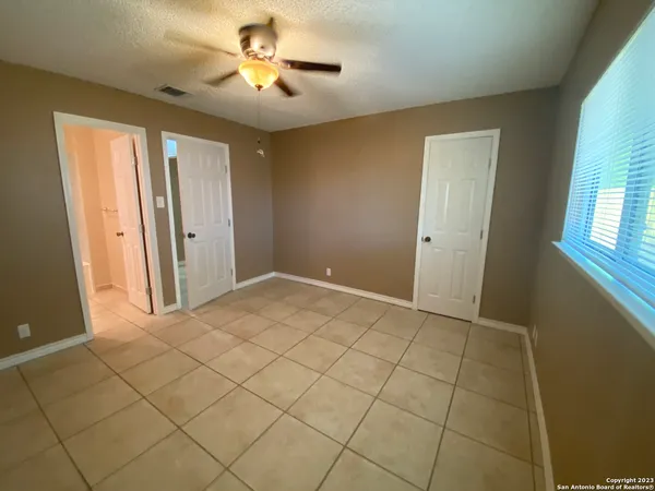 $1,500 | 8406 Forest Ridge Drive, San Antonio, TX 78239