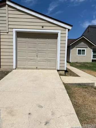 $1,500 | 8406 Forest Ridge Drive, San Antonio, TX 78239