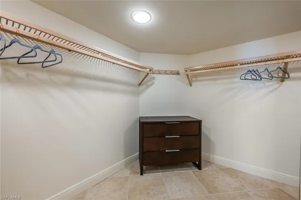 $20,000 | 20 Seagate Drive, Unit 803, Naples, FL 34103