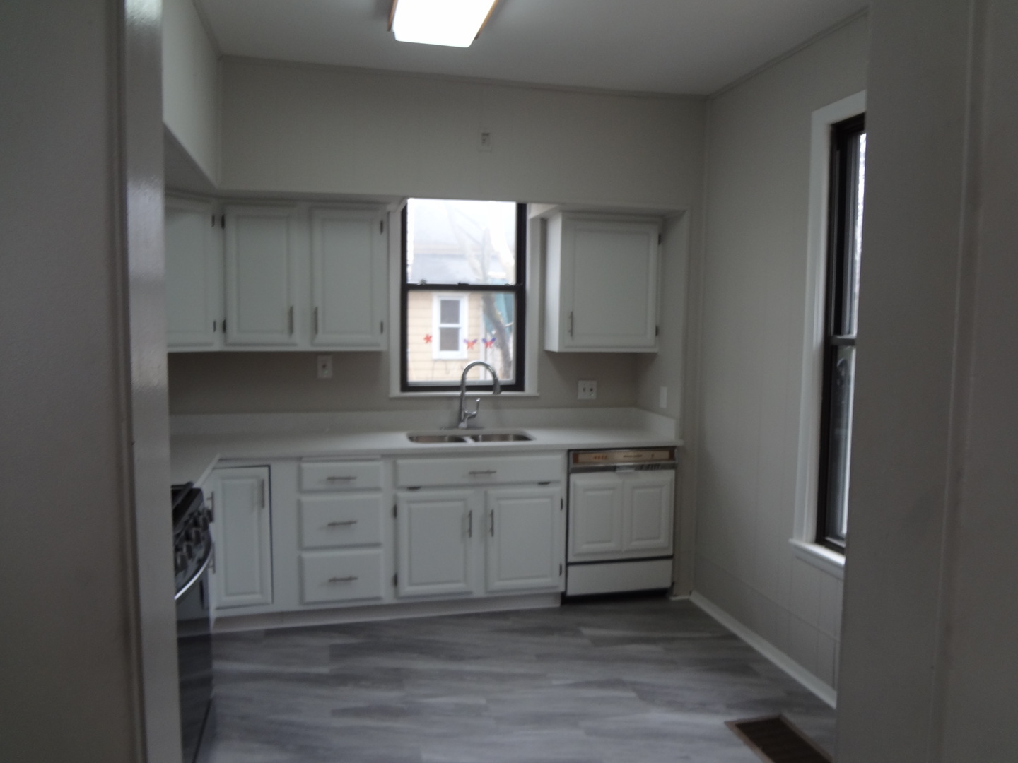 321 Orchard Street Elgin, IL 60123 - Photo 13 of 50