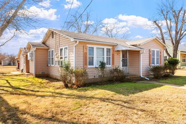 $399,000 | 811 Franklin Street, Fredericksburg, TX 78624