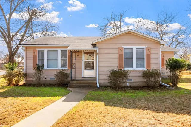 $399,000 | 811 Franklin Street, Fredericksburg, TX 78624