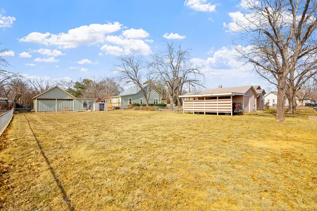 $399,000 | 811 Franklin Street, Fredericksburg, TX 78624