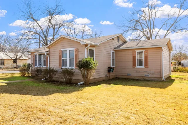 $399,000 | 811 Franklin Street, Fredericksburg, TX 78624