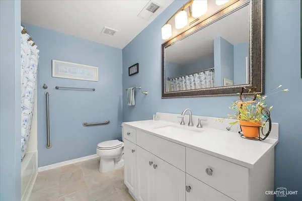 $275,000 | 3239 Heather Glen Drive, Unit 3239, Aurora, IL 60504