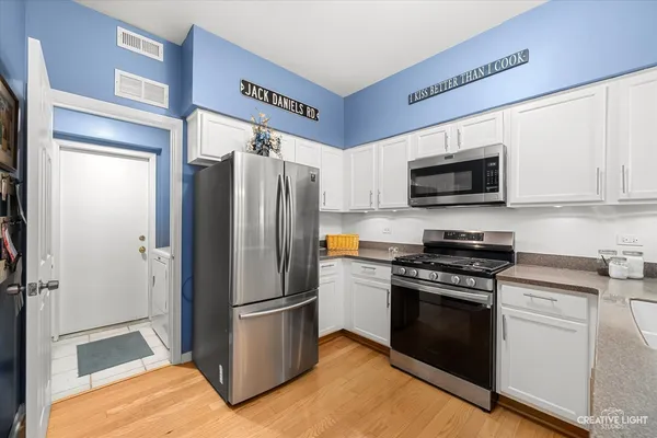 $275,000 | 3239 Heather Glen Drive, Unit 3239, Aurora, IL 60504