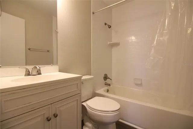 $1,250 | 1920 East Edgewood Drive, Unit K8, Lakeland, FL 33803