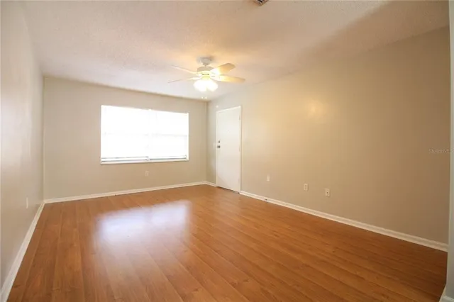 $1,250 | 1920 East Edgewood Drive, Unit K8, Lakeland, FL 33803