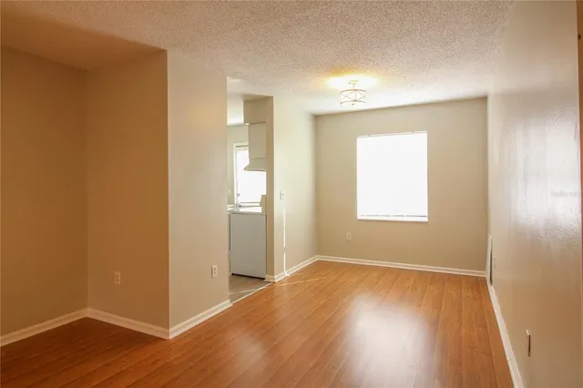 $1,250 | 1920 East Edgewood Drive, Unit K8, Lakeland, FL 33803