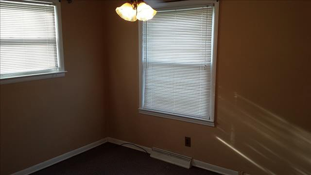 6122 Labo Road Newport, MI 48166 - Photo 7 of 22 20426190-6.JPG
