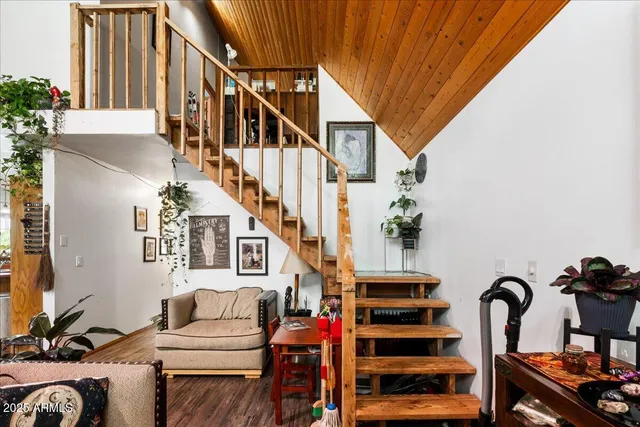 a view of entryway and hall