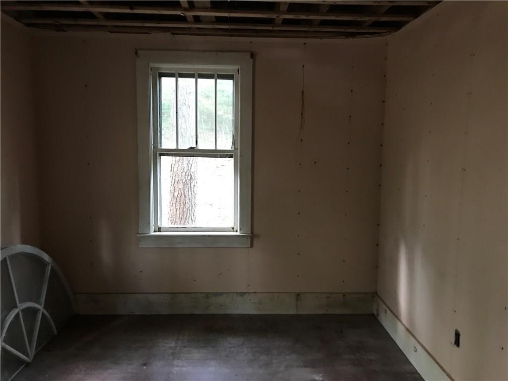 153 Back Narrows Road Boothbay, ME 04537 - Photo 7 of 22 Bedroom off kitchen.