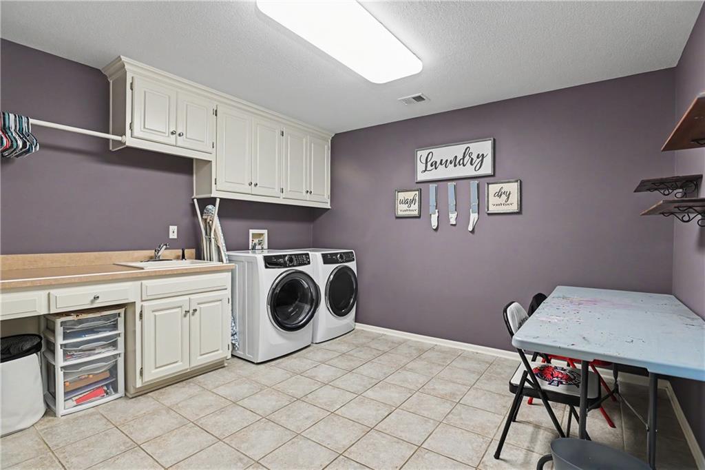 7206 Noland Road Shawnee, KS 66216 - Photo 32 of 68 Gallery Image 32