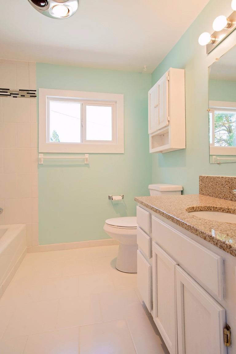 1309 Thomas Road Medford, OR 97501 - Photo 6 of 11 Additional Photo
