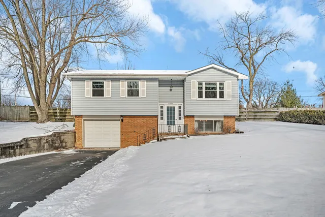 $249,000 | 1280 Alicia Drive, Morris, IL 60450