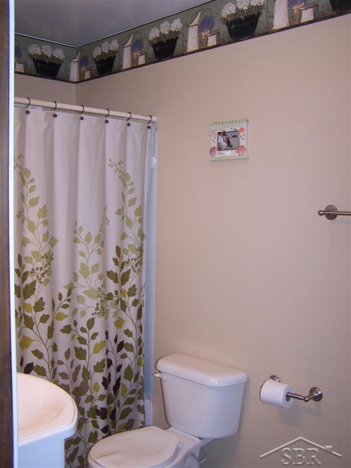 12215 West Freeland Road Freeland, MI 48623 - Photo 12 of 25 31201567-11.JPG