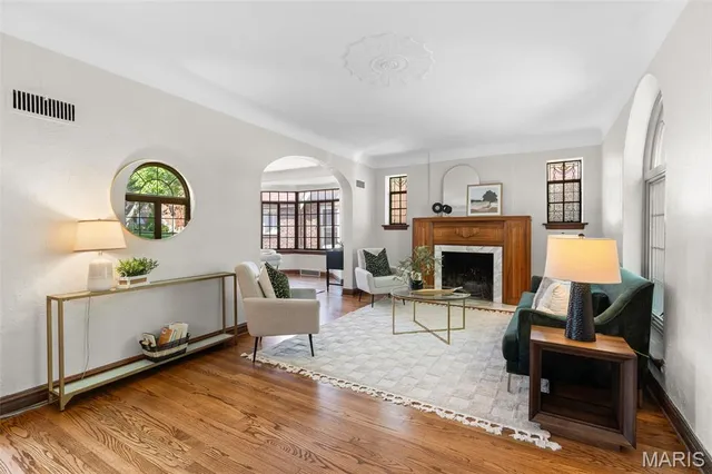 $619,900 | 6210 Walsh Street, St. Louis, MO 63109