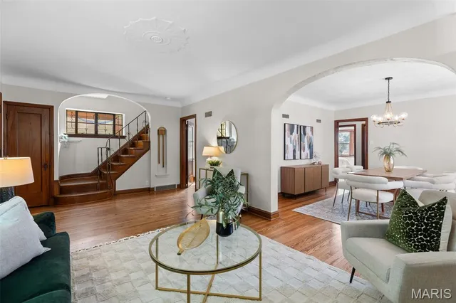 $619,900 | 6210 Walsh Street, St. Louis, MO 63109