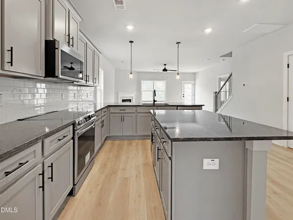 $427,700 | 91 Northwood Drive, Fuquay-Varina, NC 27526