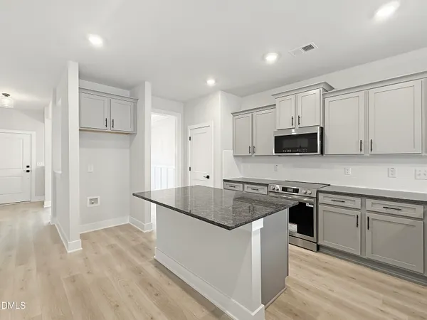 $427,700 | 91 Northwood Drive, Fuquay-Varina, NC 27526