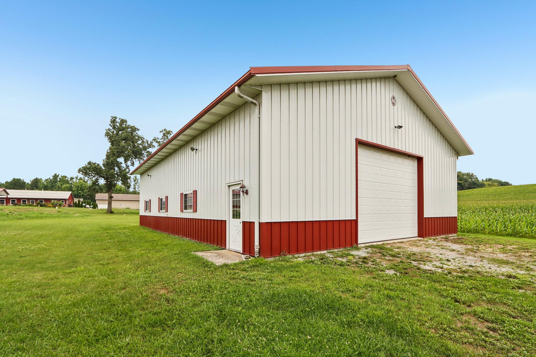 N1372-1374 Second Street Road Watertown, WI 53098 - Photo 56 of 69 Shed 2