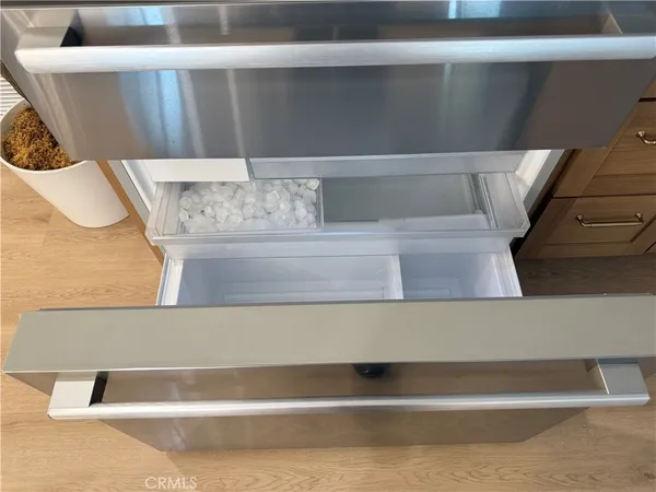 $2,070,000 | 2861 Serang Place, Costa Mesa, CA 92626