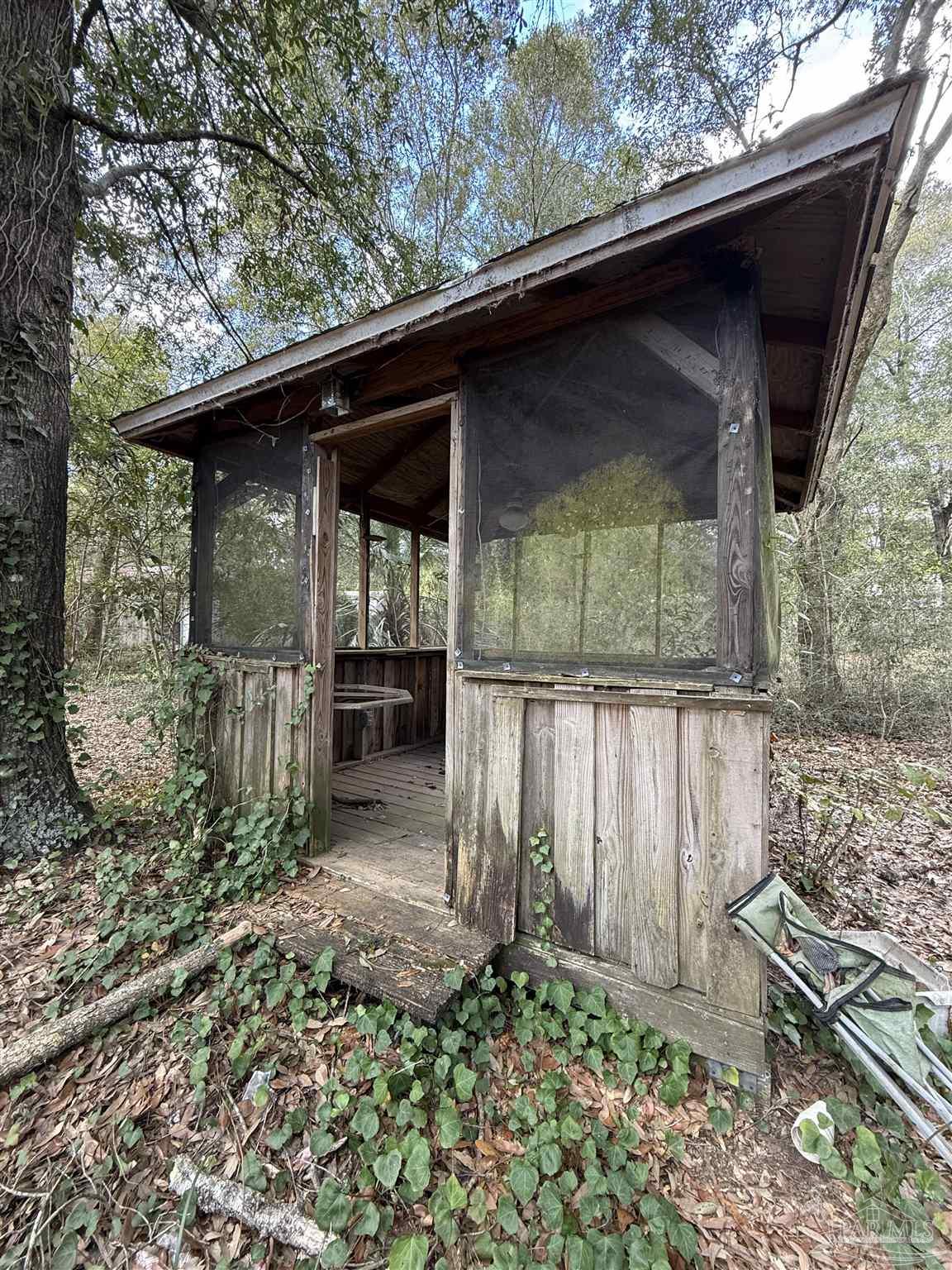 3928 Reinhardt Village Road Milton, FL 32583 - Photo 3 of 15