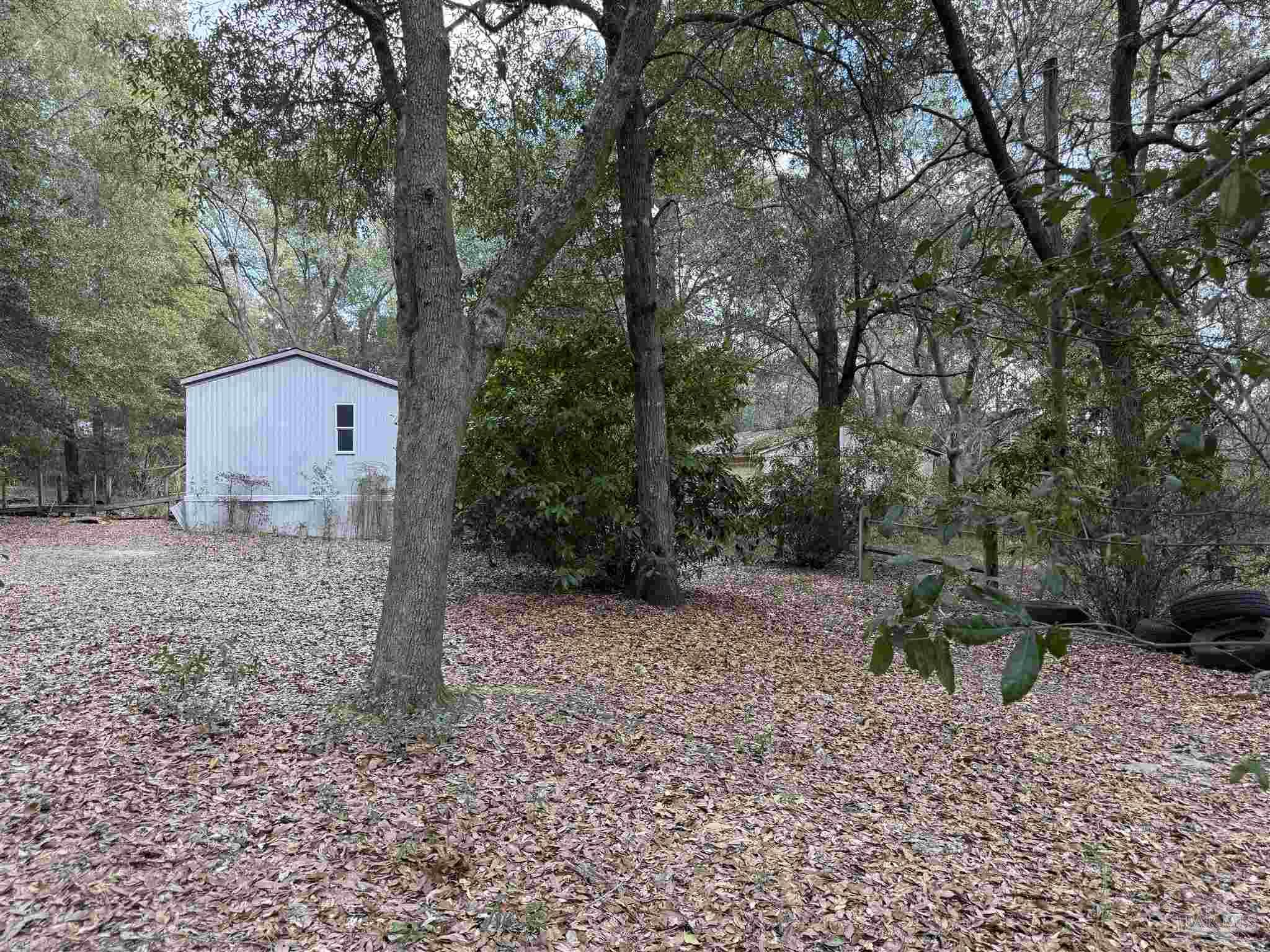 3928 Reinhardt Village Road Milton, FL 32583 - Photo 8 of 15