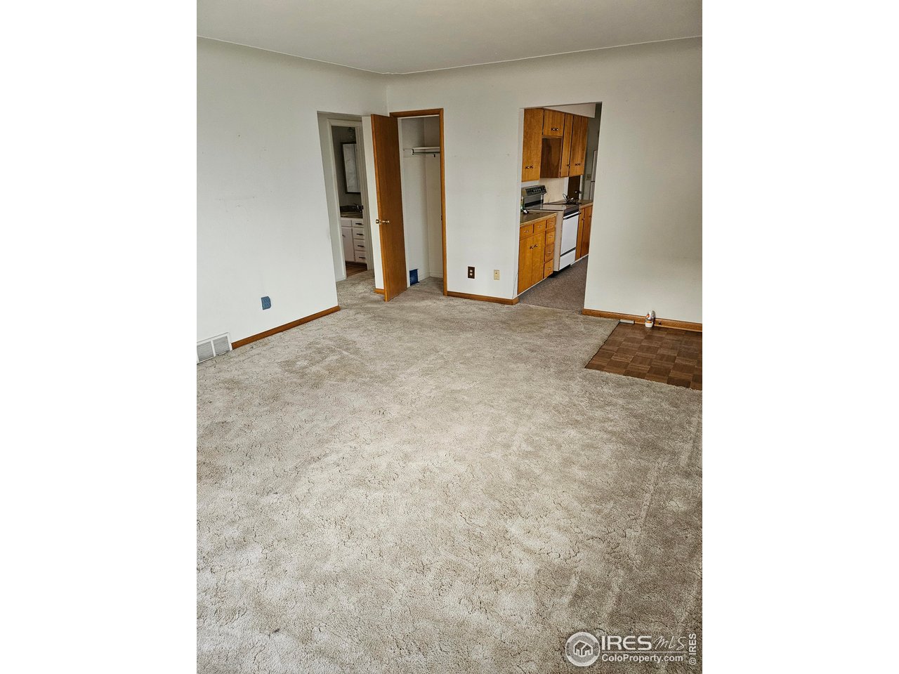 425 35th Court Greeley, CO 80634 - Photo 5 of 36 a view of an empty room