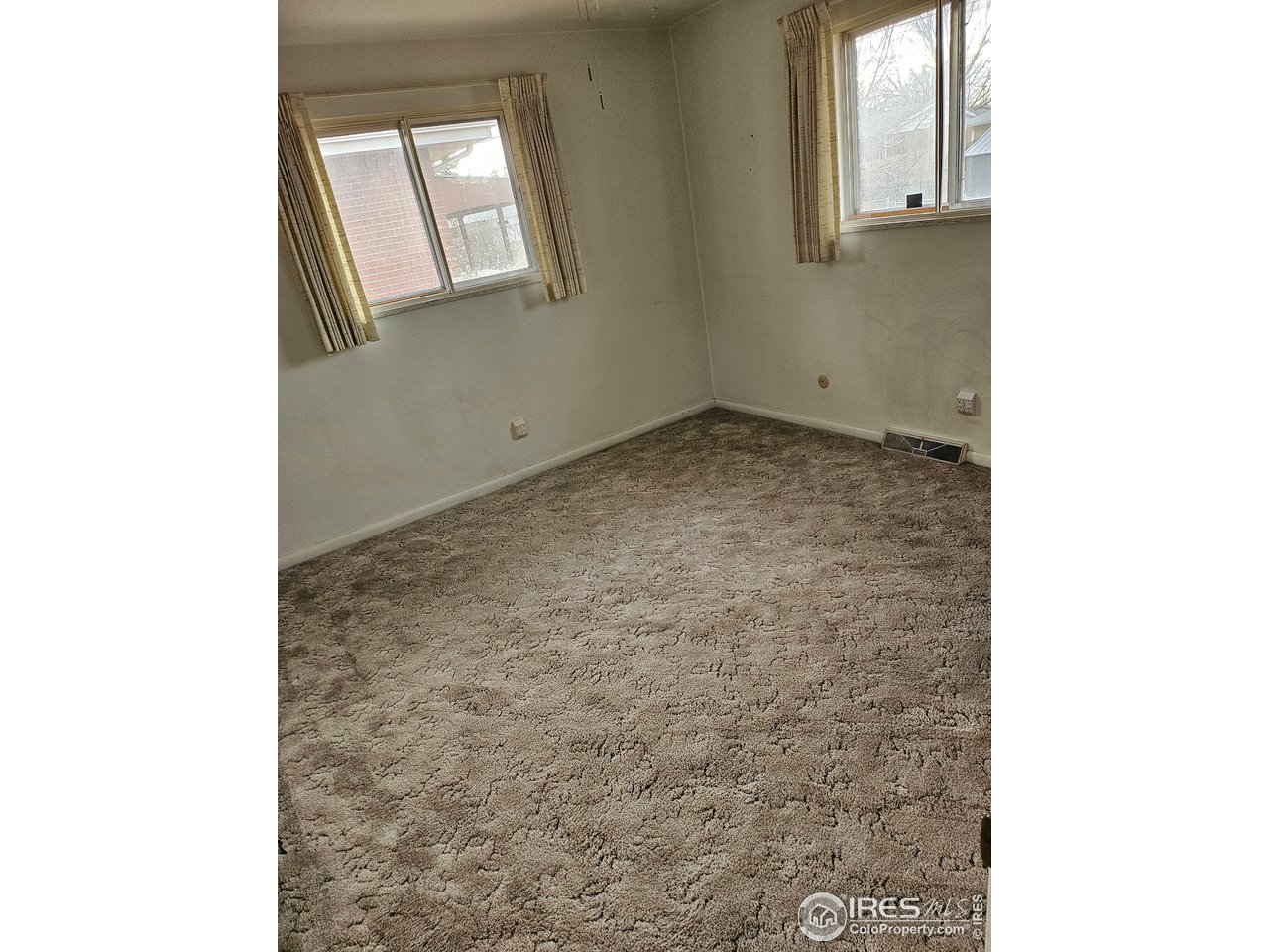 425 35th Court Greeley, CO 80634 - Photo 10 of 36 a view of room with window