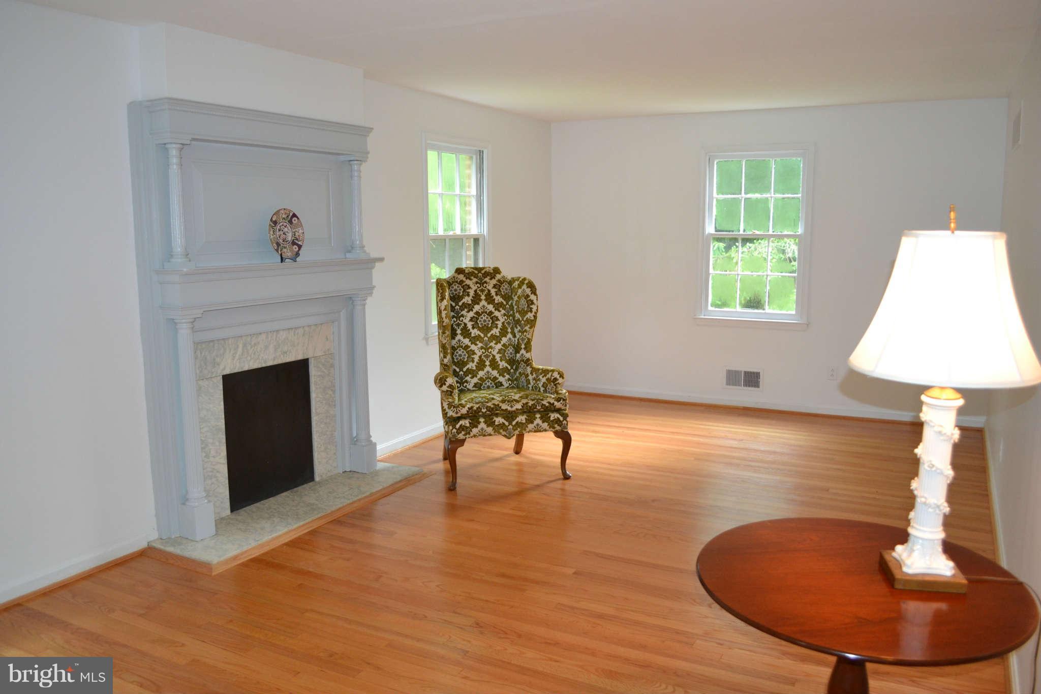 13609 Devonbrook Road Baldwin, MD 21013 - Photo 2 of 30 Living Room
