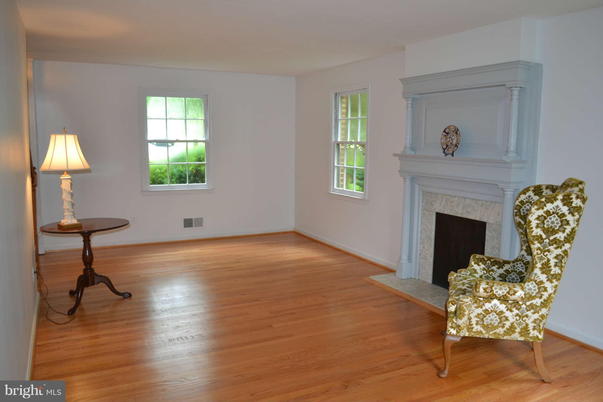 13609 Devonbrook Road Baldwin, MD 21013 - Photo 13 of 30 Living Room
