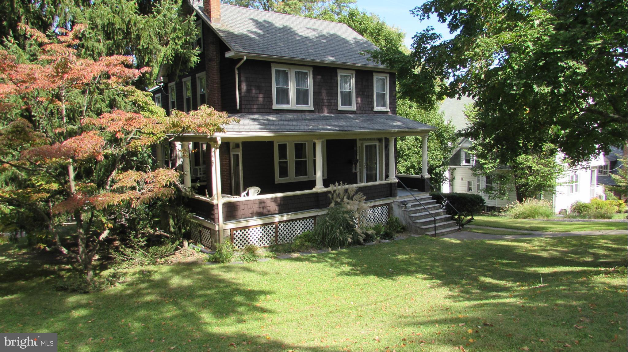 1704 South Road Baltimore, MD 21209 - Photo 1 of 23 Exterior (Front)