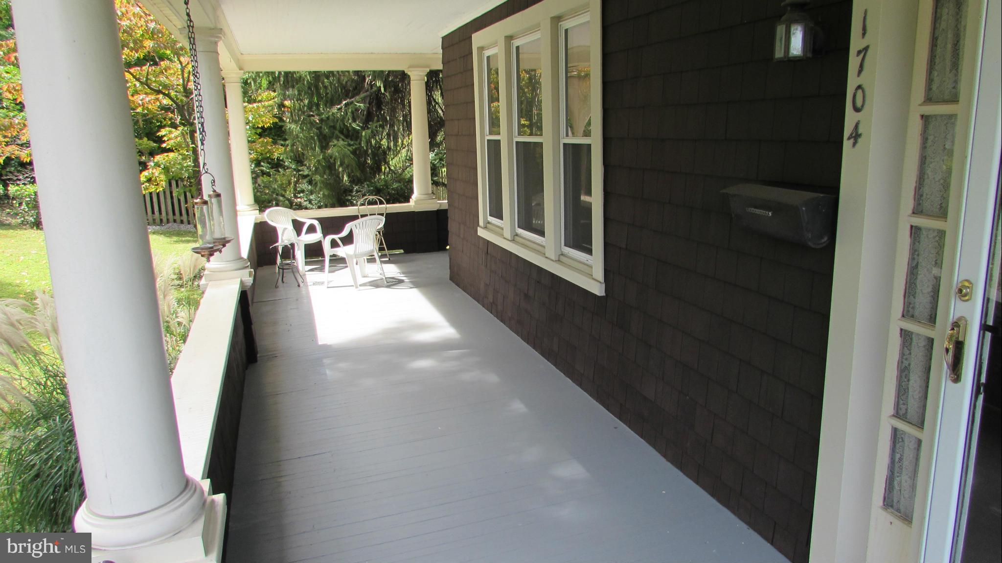 1704 South Road Baltimore, MD 21209 - Photo 3 of 23 Front porch