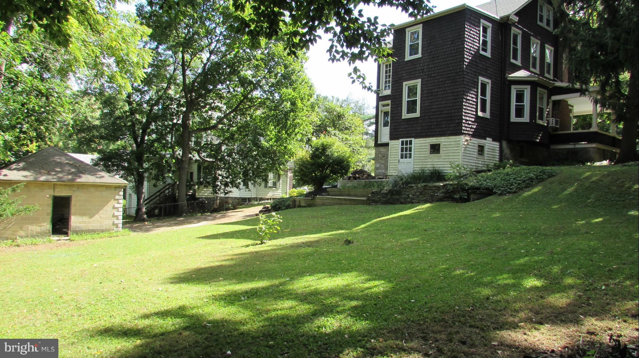 1704 South Road Baltimore, MD 21209 - Photo 4 of 23 Exterior (Rear)