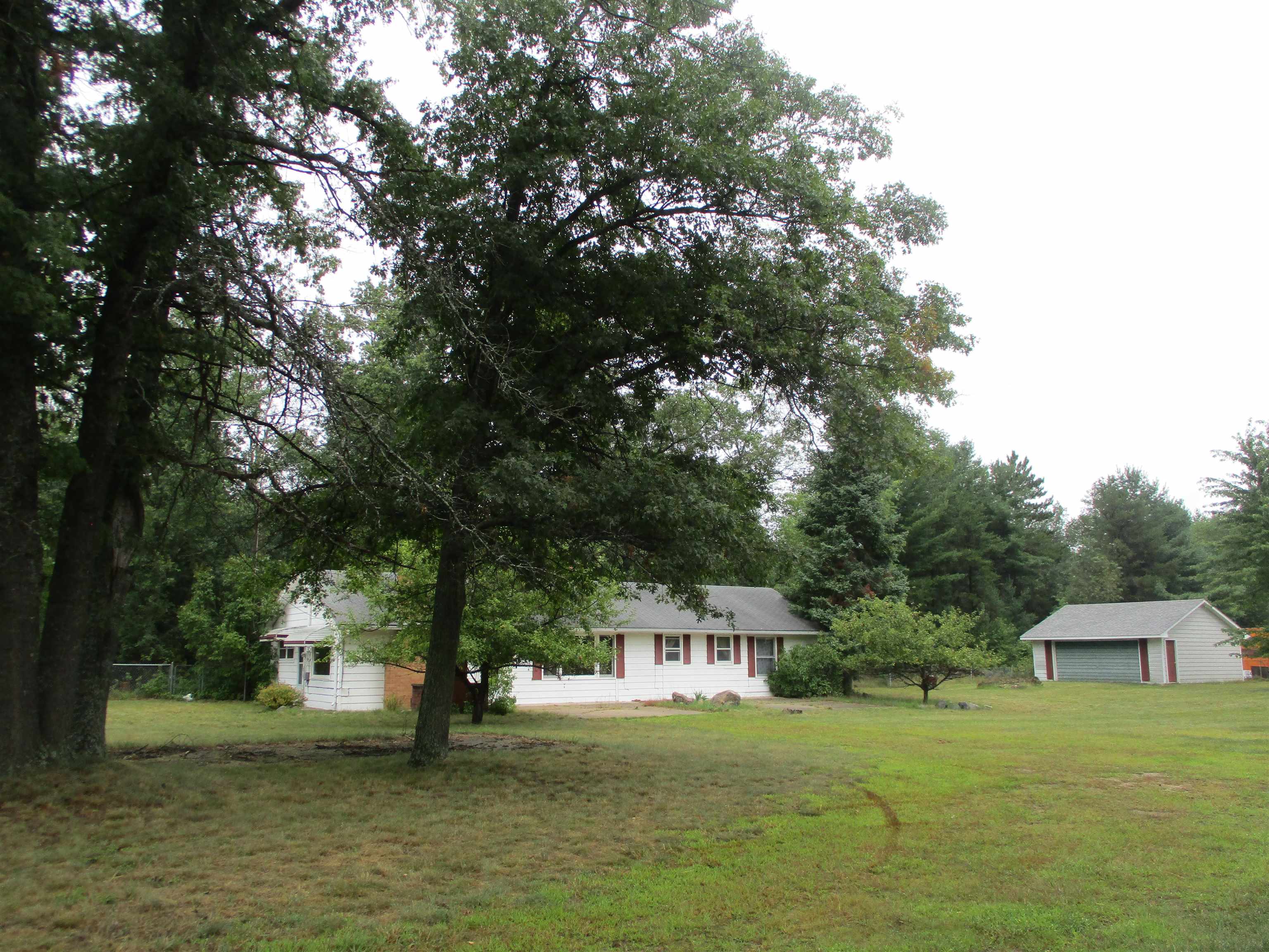 2452 North St Helen Road St. Helen, MI 48656 - Photo 7 of 27 1913854-6.JPG