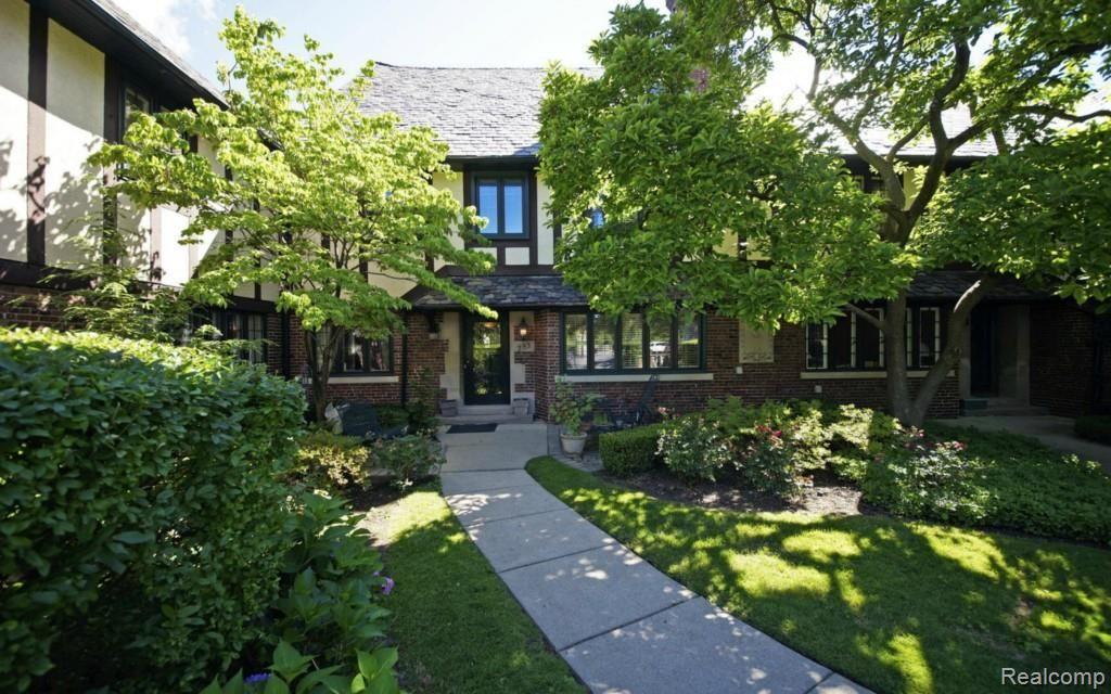 282 Rivard Boulevard Grosse Pointe, MI 48230 - Photo 1 of 22 22-photo-web-1680x1050-447754.jpg