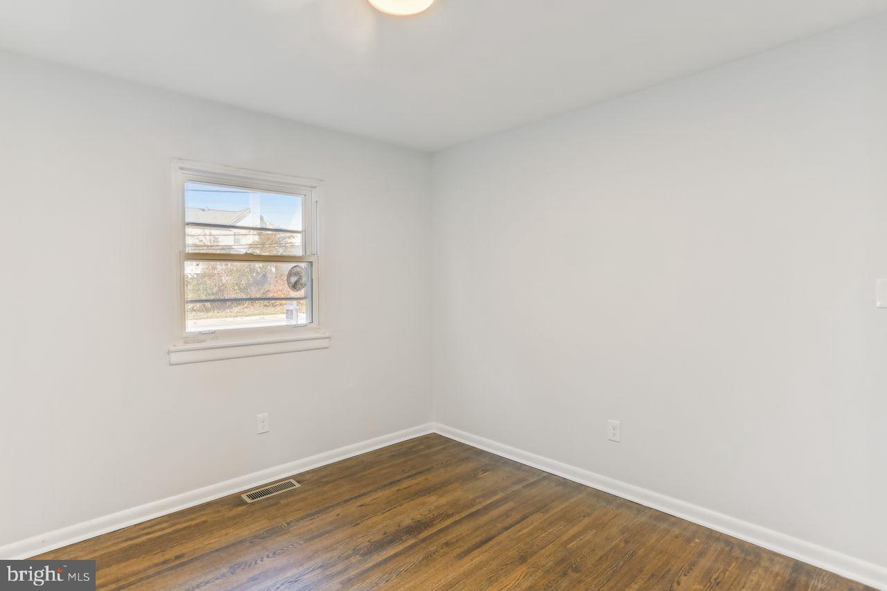 8005 Good Luck Road Lanham, MD 20706 - Photo 25 of 44 4th BR Upper Floor