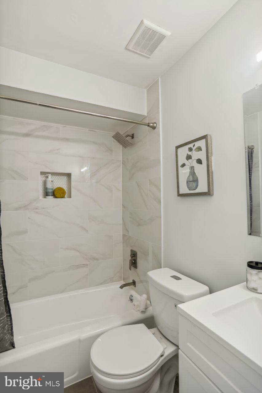 8005 Good Luck Road Lanham, MD 20706 - Photo 28 of 44 2nd Full Bath on Upper Floor