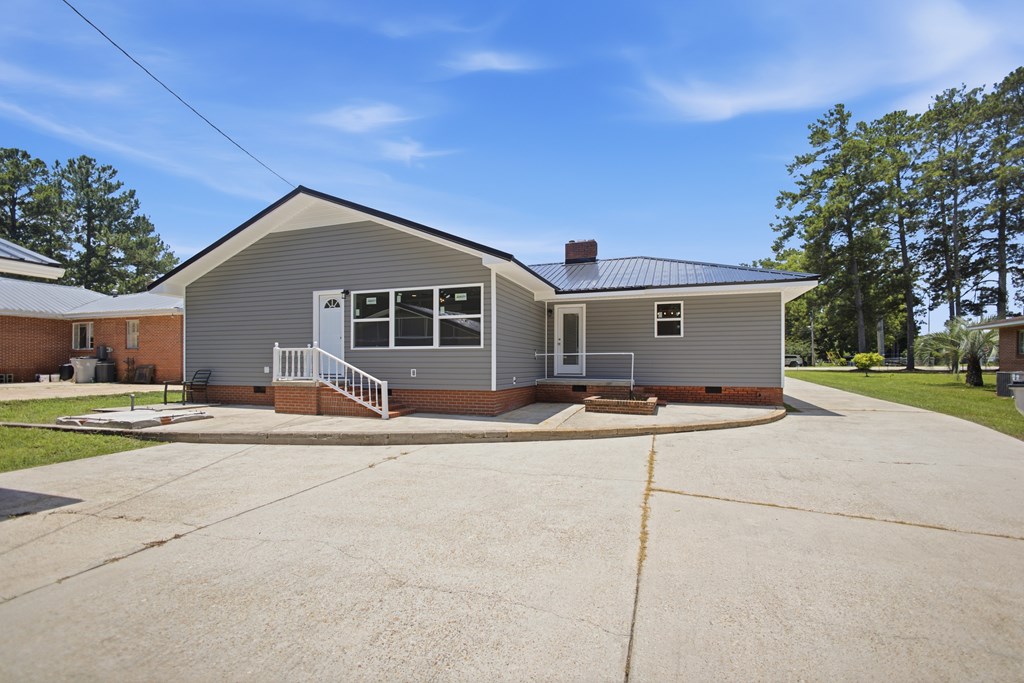 892 Claxton Avenue Elba, AL 36323 - Photo 46 of 53